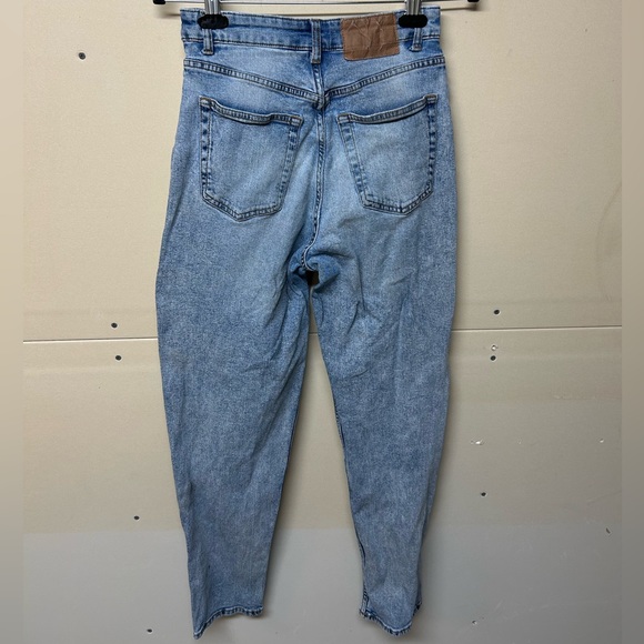 2/$20❤️- JEANS | Women’s H&M Divided jeans size 6 - Picture 3 of 5